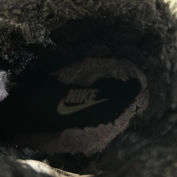 Nike Boots- 8 - Picture 4 of 4